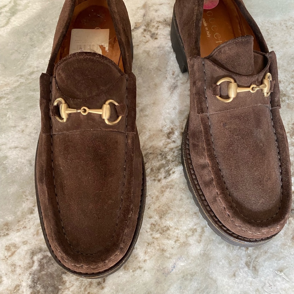 Pre owned women Gucci brown suede loafers size 9